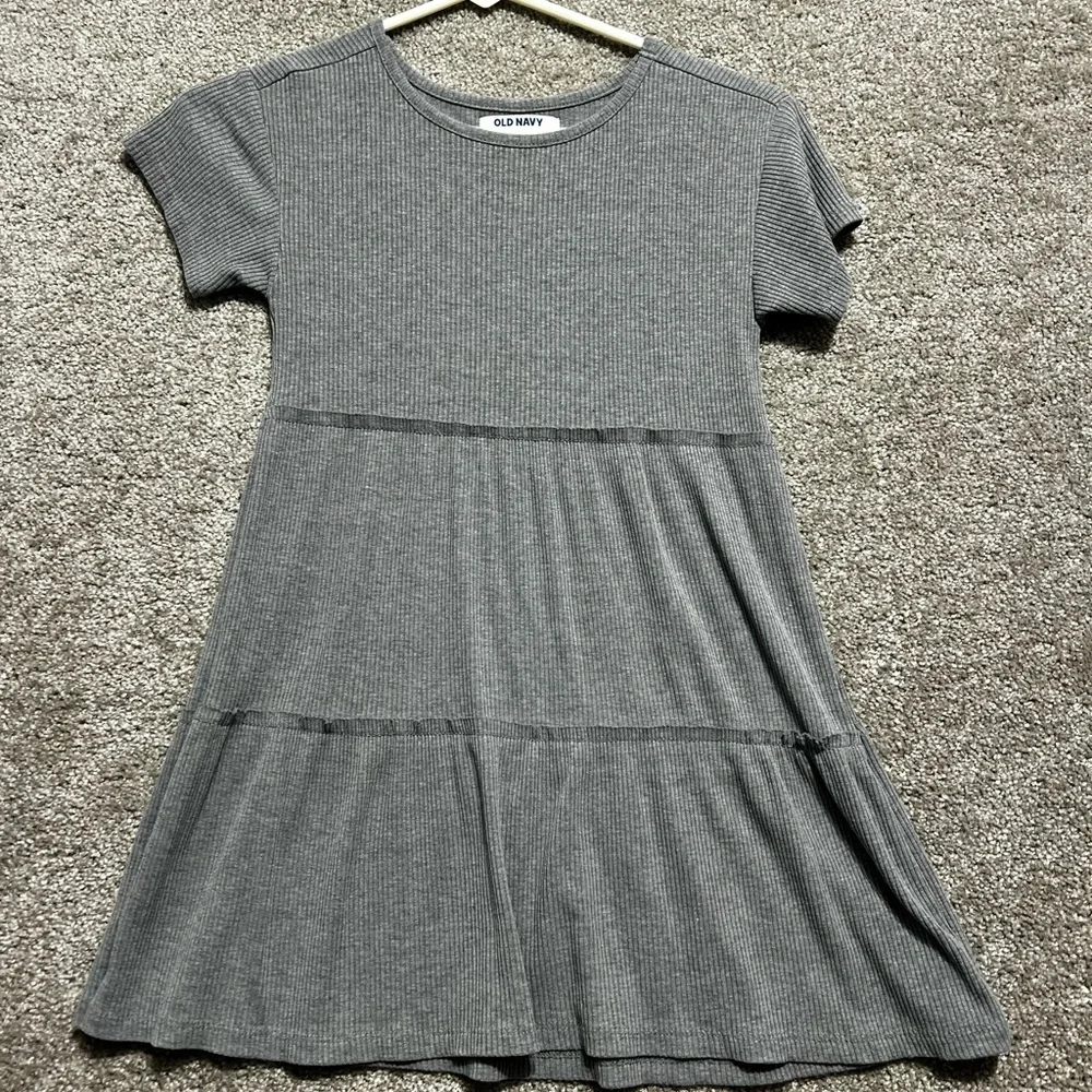 Old Navy Girls Grey Tiered Dress Size Small 6-7